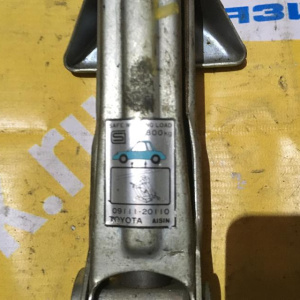 Домкрат Toyota Caldina/Carina/Corona/Corolla/Corona Exiv/Carina ED ST190/ST200/ST210/AE110 09111-20060 800 кг.