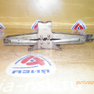 Домкрат Honda Stepwgn/Odyssey RF1/RF2/RF3/RA2 U0CA 800 кг.