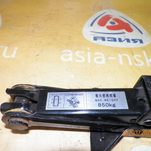 Домкрат Subaru Legacy BPE/BP5/BP9/BL5/BL9/BLE 97032AG000 800 кг./850кг.