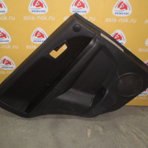 Обшивка двери Suzuki SX4 YC11S RHD зад, лев