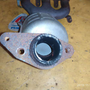 Коллектор выпускной Suzuki K6A-VE Wagon R MH21S / 1411072J20/1411083G80