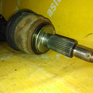 Привод Lincoln UN173 Navigator Windsor/Triton 5.4 F L=R 5.4L V8 DOHC 32V InTech 4WD 4AT 4R100 '1997-2002