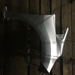 Крыло Honda Fit GP1 перед, прав