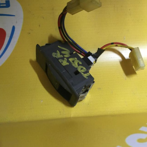 Пульт стеклоподъемника SUZUKI Escudo TD51W зад, прав