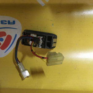 Пульт стеклоподъемника SUZUKI Escudo TD51W зад, прав