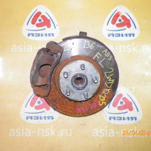 Ступица Toyota ZZE136/ZZE137/ZZE132/ZZE133 Voltz/Matrix перед, лев 2WD ABS. В сборе. Диаметр диска-275мм. 5шпилек. 43212-12370