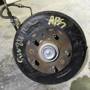 Ступица Mazda GW8W Capella зад, лев 2WD ABS  барабан