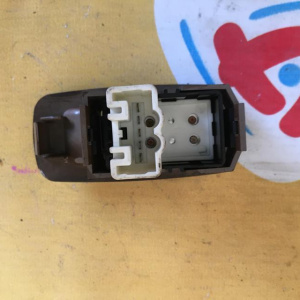 Пульт стеклоподъемника TOYOTA Camry/Vista SV40