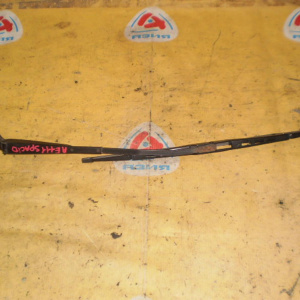 Держатель дворника Toyota Corolla Spacio AE110 R