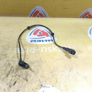 Датчик ABS Nissan Note E12/N17/K13 зад, прав 47900-1HA0A