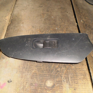 Пульт стеклоподъемника HONDA CR-V RD5 зад, прав