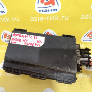 Блок предохранителей Opel Astra H A04/L35/L48 2H9/Z18XE Под капотом большой HB 13206754 '2005
