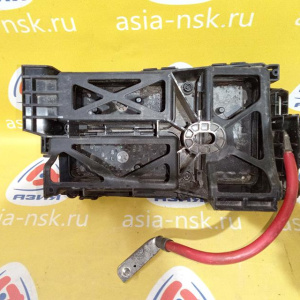 Блок предохранителей Opel Astra H A04/L35/L48 2H9/Z18XE Под капотом большой HB 13206754 '2005