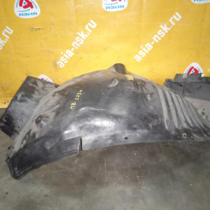 Подкрылок Mercedes C-Class W204 '2008 перед, прав передняя часть A2046900230,