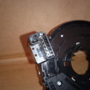 Шлейф подрулевой Volkswagen 7LA Touareg '2001- с датчиком угла поворота 8E0953541D