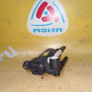 Насос омывателя Ford 1S71-17K624-FE Kuga CBV/GE '2011 стекла 2 выхода