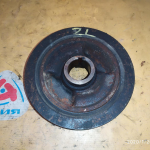 Шкив коленвала Toyota 2L/3L/5L Hiace LH178 1+1+1+1 ручейка