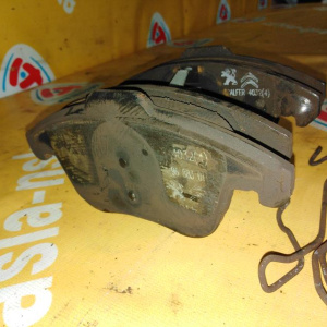 Колодки тормозные Peugeot 3008 A7/WC/T7/4C/T8/0U EP6CDT/5FV/5F02 комплект под диск 302 мм F