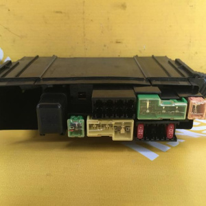 Блок предохранителей Nissan Juke YF15 HR15 мал.