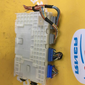 Компьютер (блок комфорта) Mazda Axela Z6 BL6FJ