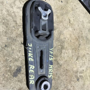 Подушка двигателя Nissan HR15 Juke YF15 R