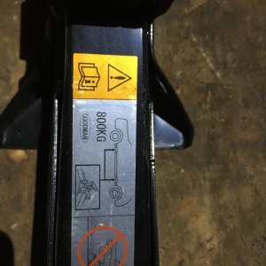 Домкрат Mazda Axela/Premacy BL5FP/BLEAP/BLEFP/BL3FW/BL5FW/BLEAW/BK3P/BK5P/BKEP/CREW/CR3W C24337790. GJ6A37790 800кг.