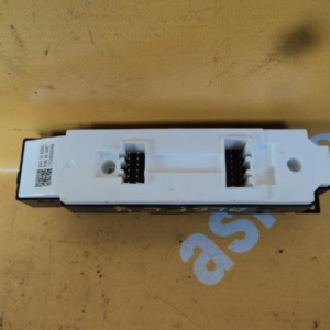 Пульт стеклоподъемника Mazda Axela BL '2009- перед, прав