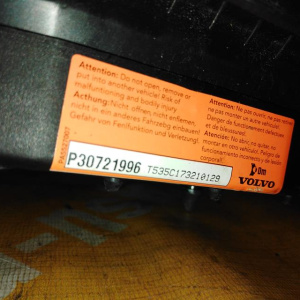 Подушка безопасности Volvo S80/V70/XC70 AS/BW/BZ '2007- водит. 2 разъема под руль 4 спицы