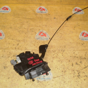 Замок двери Honda RR2 Elysion задний зад, лев