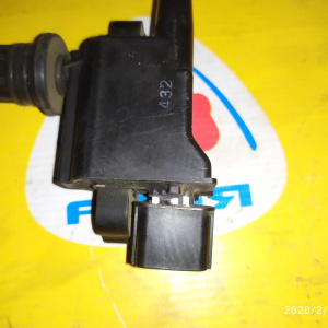 Катушка зажигания Mazda ZL Familia BJ5P/BJ5W 3 конт. дефект разъёма ( длинна резинки 87 мм. )