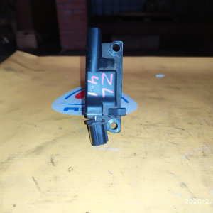 Катушка зажигания Mazda ZL Familia BJ5P/BJ5W 3 конт. дефект разъёма ( длинна резинки 87 мм. )