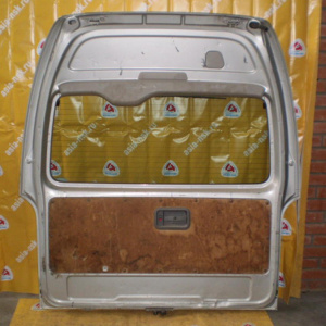 Дверь задняя TOYOTA Hiace KDH200 высокая крыша,метла,камера(дефект)