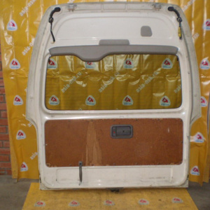 Дверь задняя TOYOTA Hiace KDH200 высокая крыша,метла(дефект)