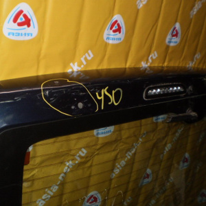 Дверь задняя TOYOTA Hiace KDH200 низкая крыша,метла,камера(дефект)