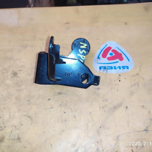 Крепление подушки ДВС Toyota 1NR Vitz NSP130 CVT K411 L