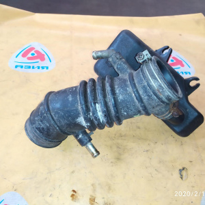 Гофра впускного коллектора Nissan GA16-DE Pulsar/Sentra/Sunny N14/B13 a/t резиновая, трещины 16577-65Y10