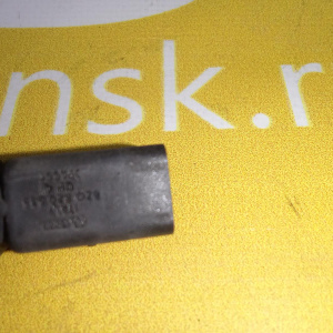 Датчик температуры воздуха Audi 8Z0820535 A6 C6/4F2/5N2 2 контакта