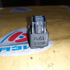 Клапан вакуумный Mazda ZL01 / ZL01-18-741 Familia BJ5P ZL на гофру в/ф