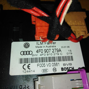 Блок управления бортовой электросетью Audi A6 C6/4F2/4F5 4F0907279A