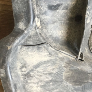 Защита двигателя SUBARU SG5 Forester '2002-2005 LHD дефект