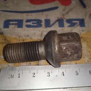 Шпилька колесная Mercedes W204/W211/W219/C219/W212 C-Class 20 шт. комплект, под литьё A2114010370, A0009904907