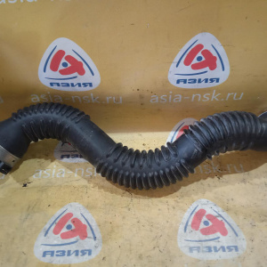 Патрубок интеркулера Mercedes A2465200001 B-Class W246 M270E16/270.910 '2012- L F левый на заслонку дросс.