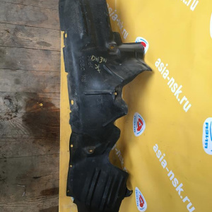 Подкрылок Mazda Demio DW3W перед, прав дефект