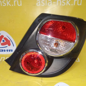 Стоп Chevrolet Aveo T300 '2011-2016 R Хэтчбек, окантовка хром, правый руль-туманка 13161
