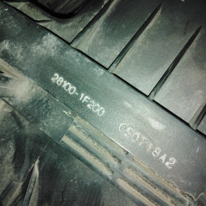 Корпус воздушного фильтра Hyundai Tucson JM/BH/KM/JE/FQ D4EA Kia Sportage 2.0 CRDi 281102E200 '2004-2010