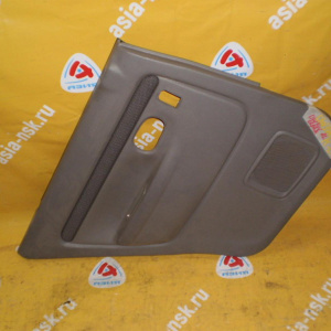 Обшивка двери Mazda Demio DW3W зад, лев