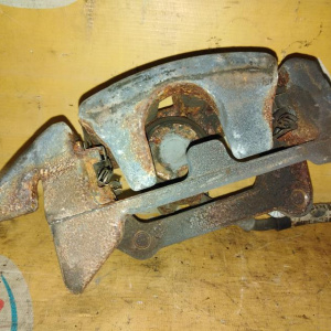 Суппорт Audi B8/8K2/8T3/8RB A4 '2007-2015 зад, лев электро (дефект) 8K0615403B