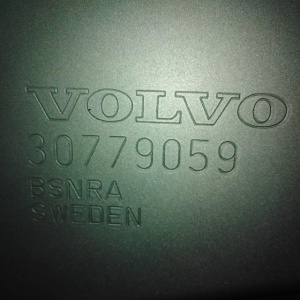 Капот Volvo V60 FS/FW '2010- (дефект, царапины) 30779059 31335350