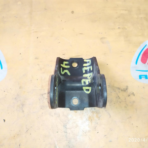 Крепление подушки ДВС Toyota 4S-FE Carina ST190 m/t перед. F ( D ) 12311-74120