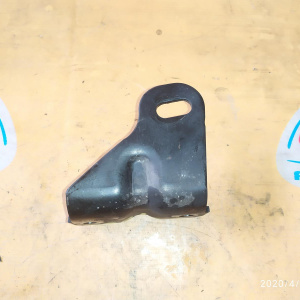 Крепление подушки ДВС Toyota 4S-FE Carina ST190 m/t перед. F ( D ) 12311-74120